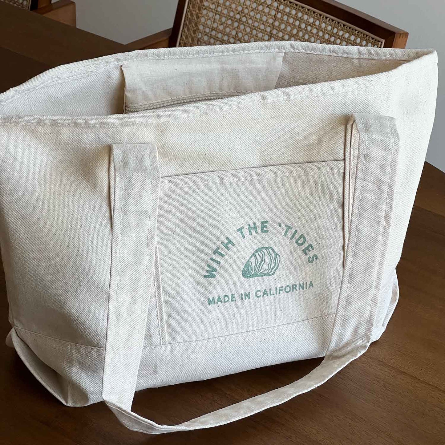 With the 'Tides Tote